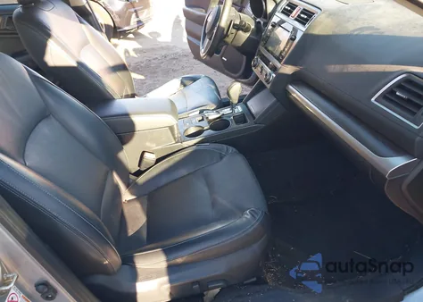 2015 Subaru Legacy 2.5I Limited z USA, uszkodzony, nr VIN 4S3BNAN64F3030736